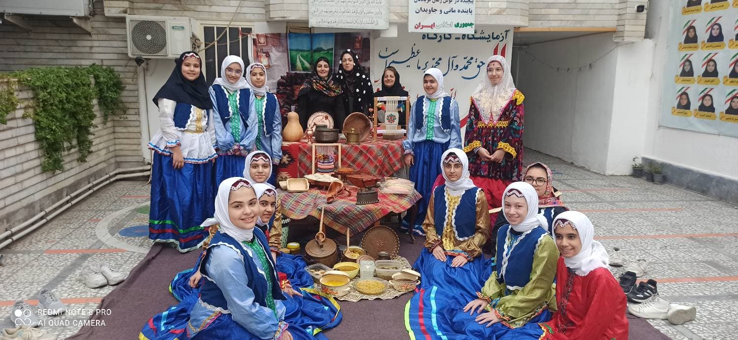 دبیرستان غیردولتی دخترانه رشد(دوره اول متوسطه)